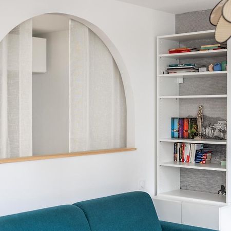 Charming Parisian Home Away From Home In The Heart Of Париж Екстериор снимка