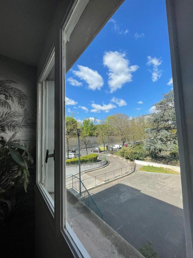 Charming Parisian Home Away From Home In The Heart Of Париж Екстериор снимка