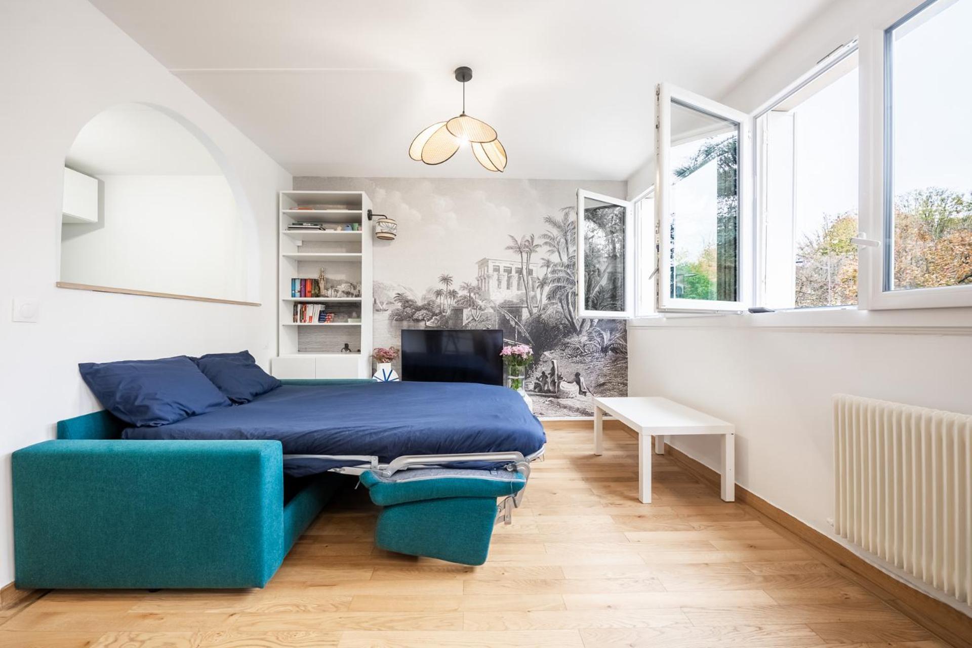 Charming Parisian Home Away From Home In The Heart Of Париж Екстериор снимка